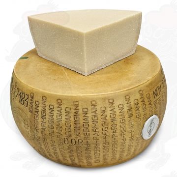 Parmigiano Reggiano D.O.P. - 24 months | 4,5 kg - 9.9 lbs - WEDGE 1/8