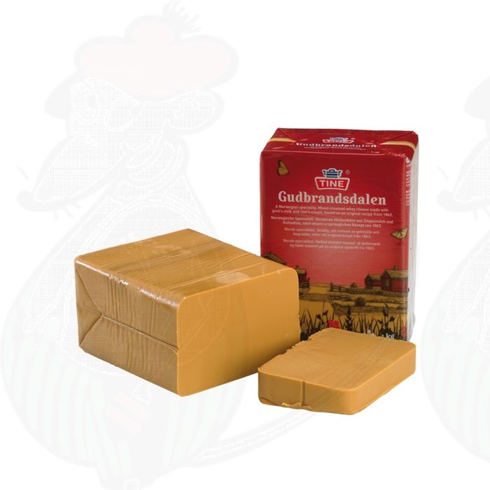Gjetost Gudbrandsdalen | Norwegian Brown Cheese | 500 grams / 1.1 lbs main product photo
