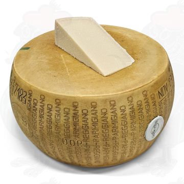 Parmigiano Reggiano D.O.P. - 24 months | 1 kilo - 2.2 lbs